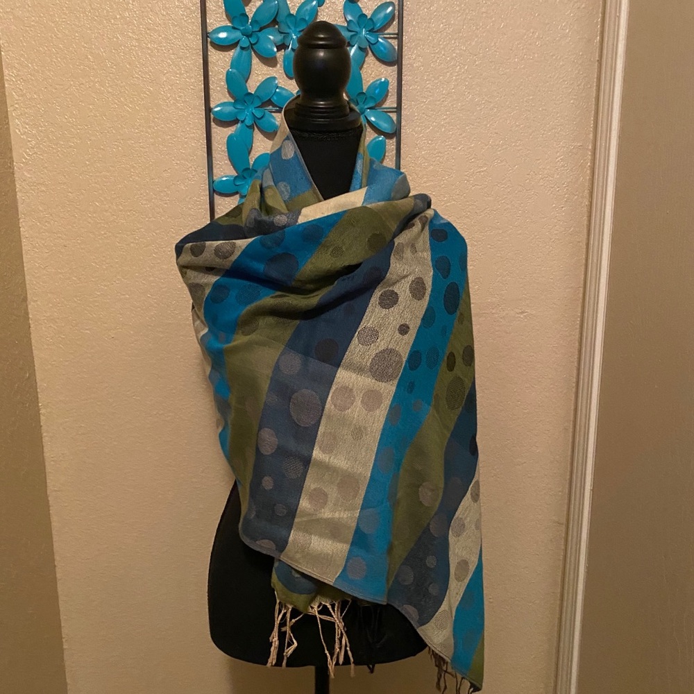 Women’s Scarves